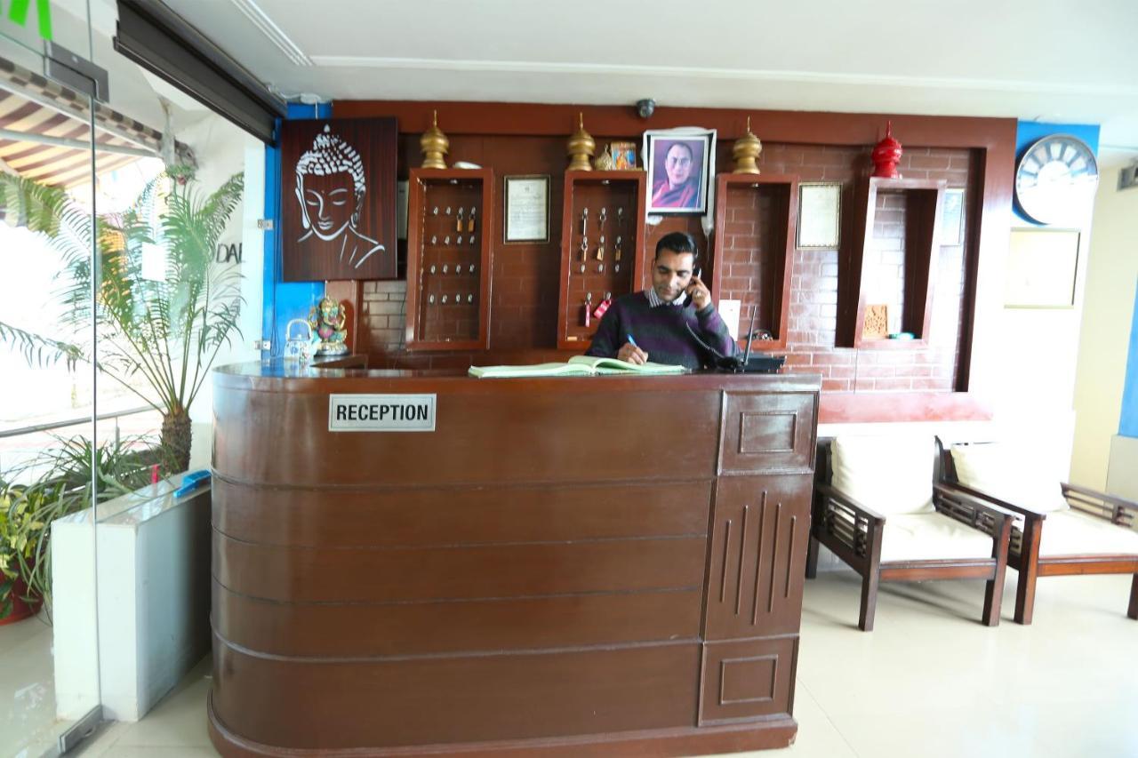 Oyo 35461 Deodar Villa Dharamshala Ngoại thất bức ảnh